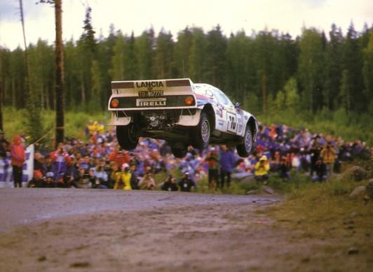 Photos: Car: Abarth Lancia 037 (pictures, images)