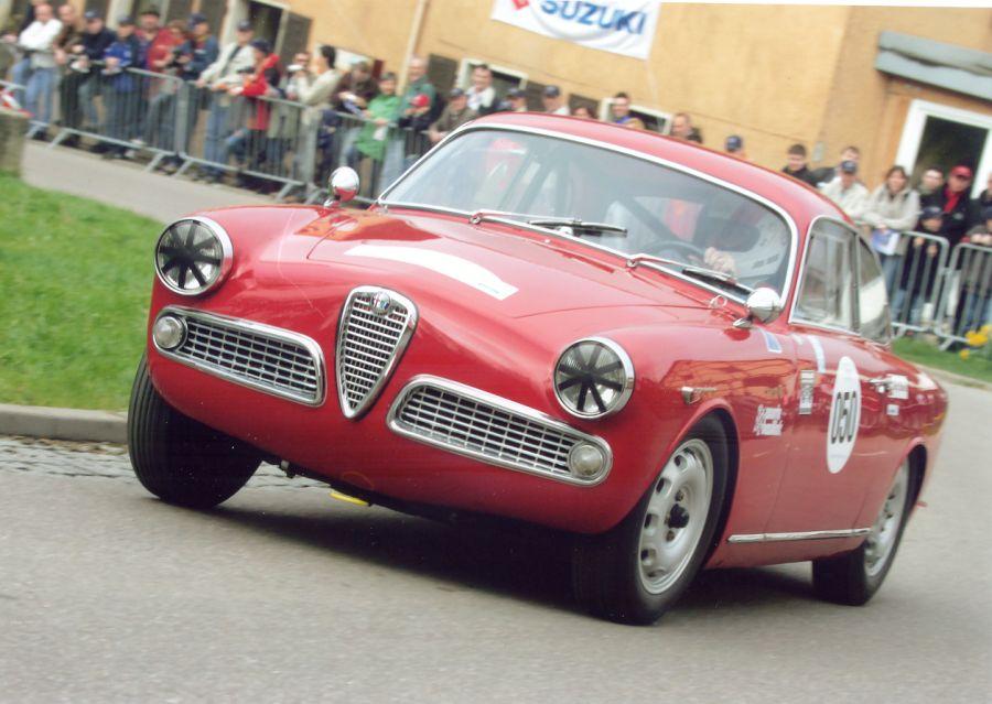 Photos: Car: Alfa Romeo Giulietta Turbo D (pictures, images)