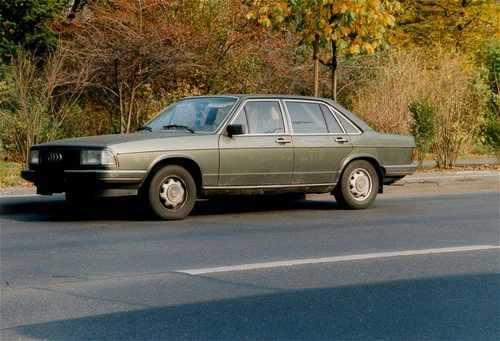 Photos: Car: Audi 100 GL 5E (pictures, images)