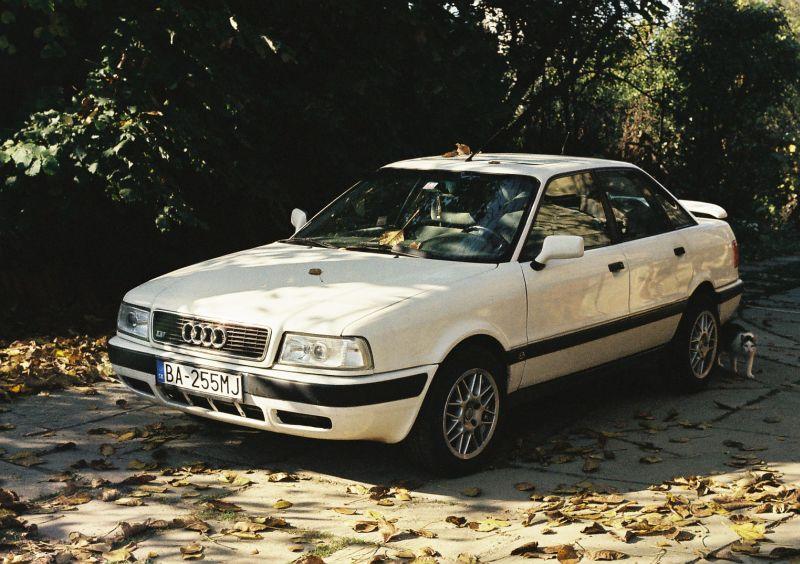 Photos: Car: Audi 80 2.0 E (pictures, images)
