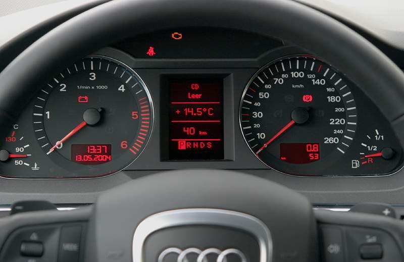 Photos: Car: Audi A6 Avant 3.0 Quattro (pictures, images)