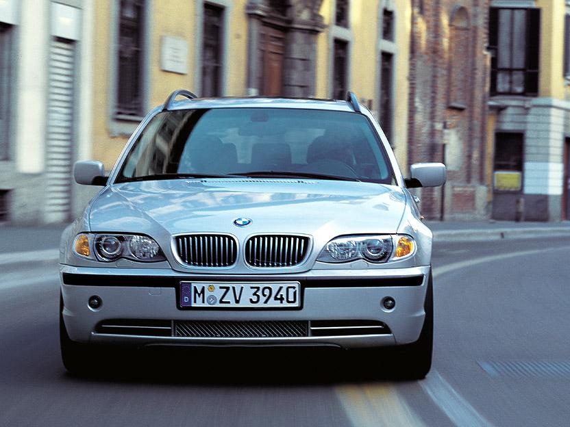 Photos: Car: BMW 325i Touring (pictures, images)