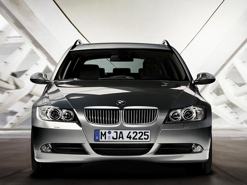 Photos: Car: BMW 325xi Sportwagon (pictures, images)