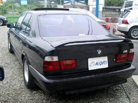 Photos: Car: BMW 525i Sport (pictures, images)
