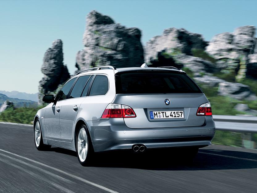 Photos: Car: BMW 525xi Touring (pictures, images)