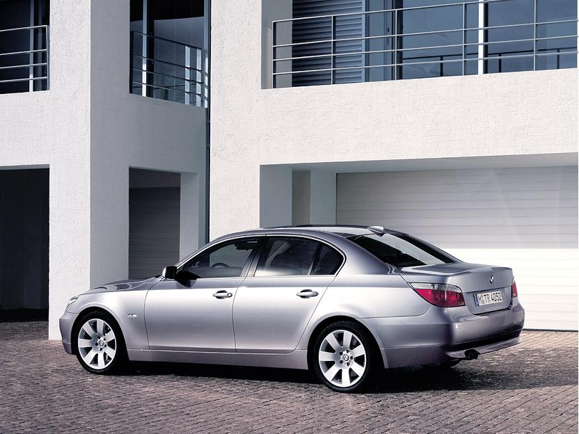 Photos: Car: BMW 530d Automatic (pictures, images)