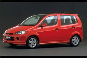 Photos: Car: Daihatsu YRV 1.0 Plus (pictures, images)