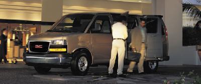 Photos: Car: GMC Savana Passenger Van G1500 (pictures, images)