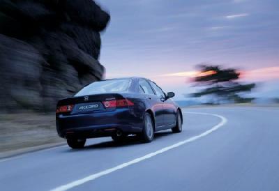 Photos: Car: Honda Accord 2.2i-CTDi Sport (pictures, images)