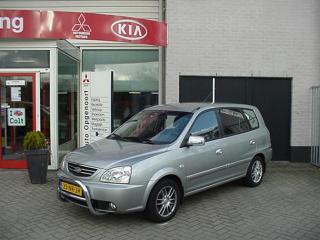 Photos: Car: Kia Carens 1.8 EX (pictures, images)