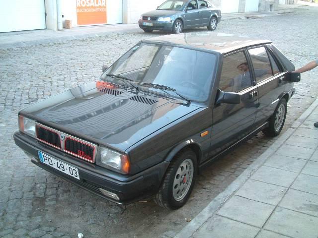 Photos: Car: Lancia Delta HF Turbo (pictures, images)
