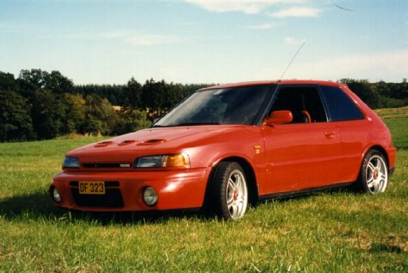 Photos: Car: Mazda 323 1.3i Hatchback (pictures, images)