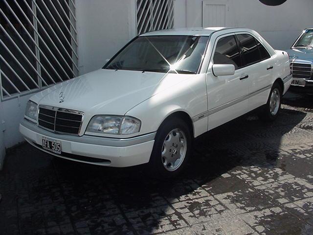 Photos: Car: Mercedes-Benz C 280 (pictures, images)