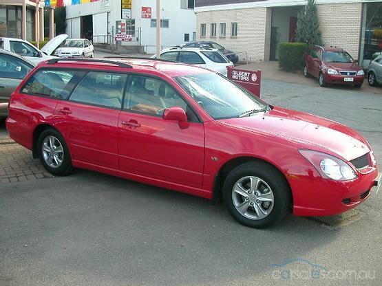Photos: Car: Mitsubishi Magna Wagon (pictures, images)