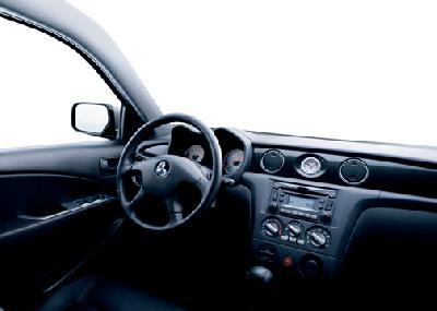 Photos: Car: Mitsubishi Outlander 2.4 GLS Automatic (pictures, images)