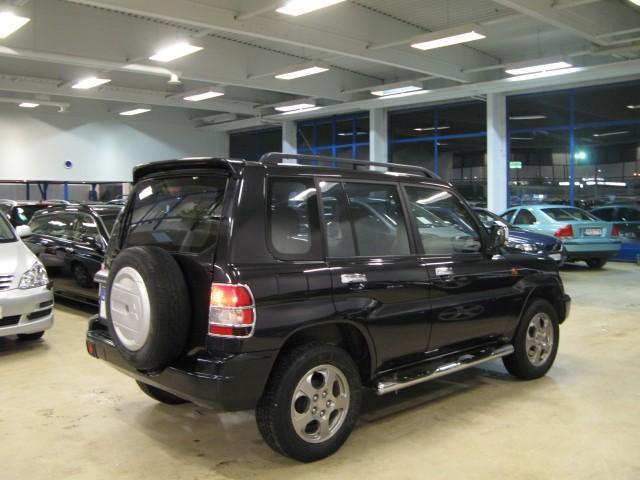 Photos: Car: mitsubishi pajero pininfarina (pictures, images)
