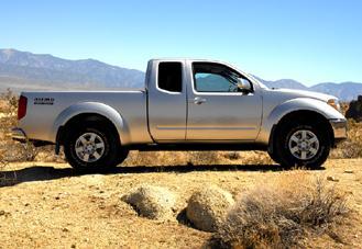 Photos: Car: Nissan Frontier (pictures, images)