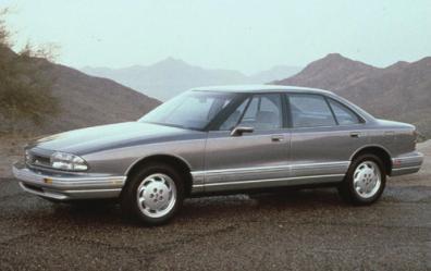 Photos: Car: Oldsmobile 88 Royale (pictures, images)