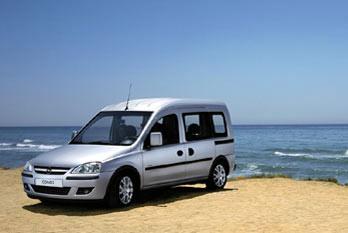 Photos: Car: Opel Combo Tour 1.6 (pictures, images)