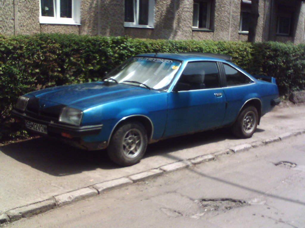 Photos: Car: Opel Manta 2.0 (pictures, images)
