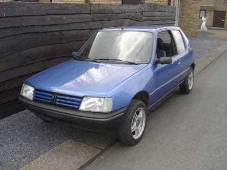 Photos: Car: Peugeot 205 1.8 D (pictures, images)
