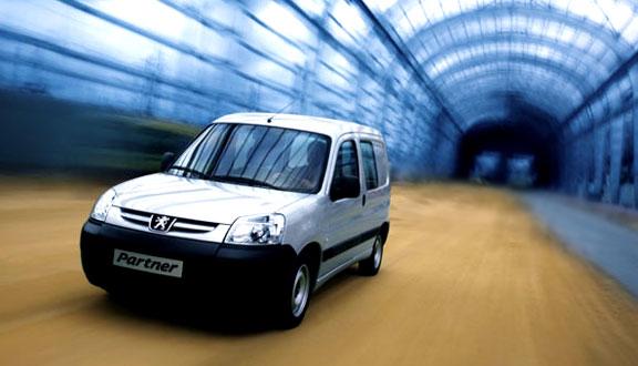 Photos: Car: Peugeot Partner Kombi D70 Presence (pictures, images)