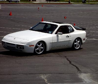 Photos: Car: Porsche 944 Turbo (pictures, images)