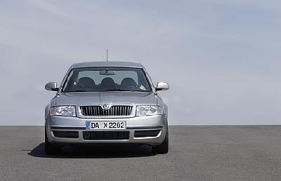 Photos: Car: Rover 45 1.6 Classic (pictures, images)