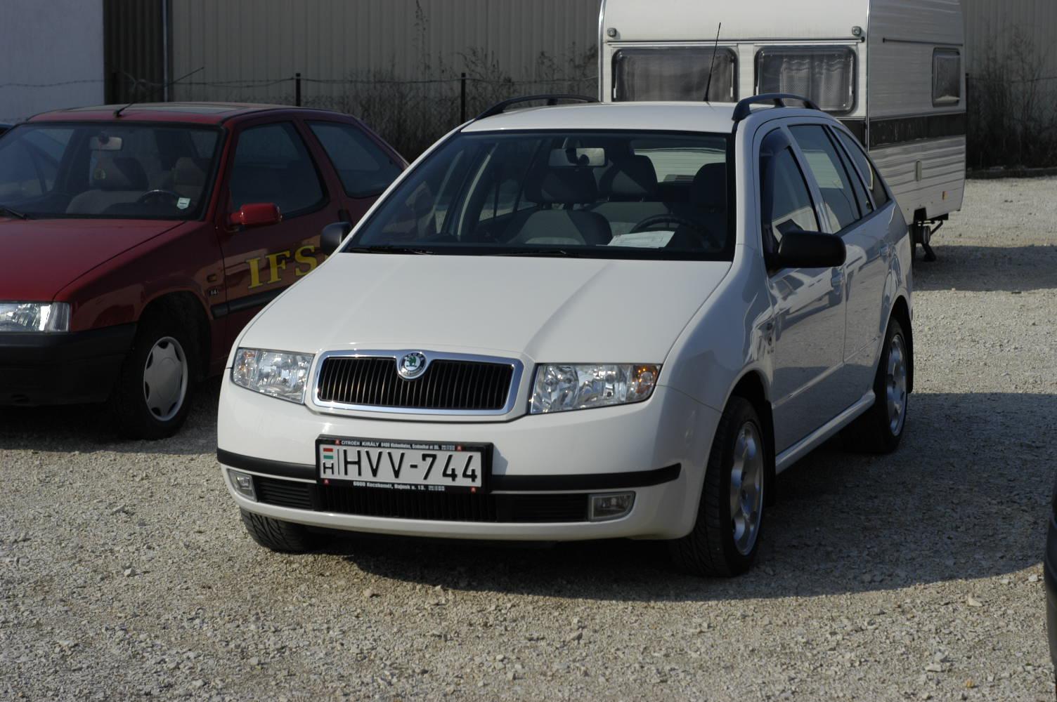Photos: Car: Skoda Fabia 1.4 Classic Combi (pictures, images)