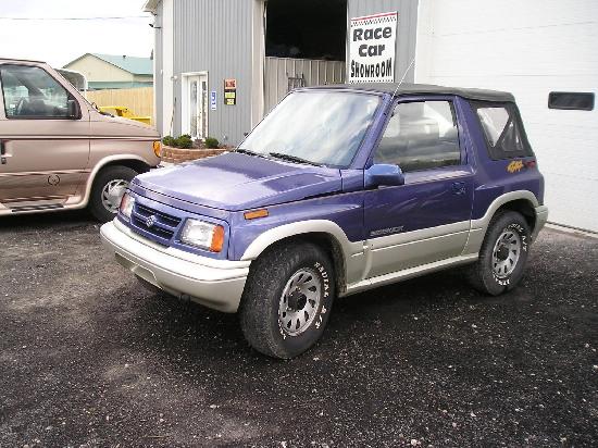 Photos: Car: Suzuki Sidekick JX (pictures, images)