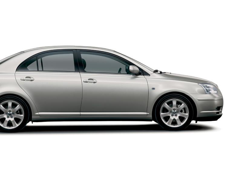 Photos: Car: Toyota Avensis 2.0 D-4D Executive (pictures, images)