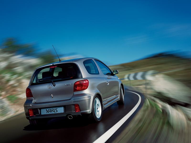Photos: Car: Toyota Yaris 1.4 D-4D (pictures, images)