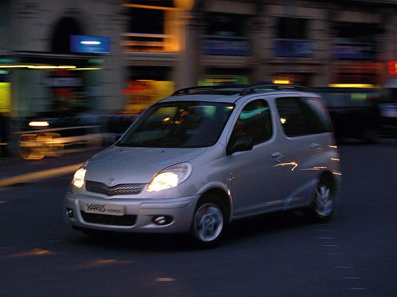 Photos: Car: Toyota Yaris Verso 1.4 D-4D C (pictures, images)