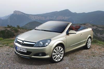 Photos: Car: Vauxhall Astra Cabriolet (pictures, images)