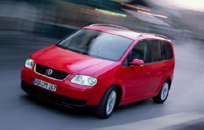 Photos: Car: Volkswagen Touran (pictures, images)