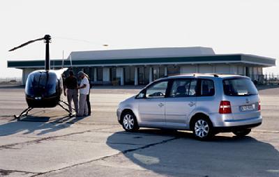 Photos: Car: Volkswagen Touran 2.0 TDI Highline (pictures, images)