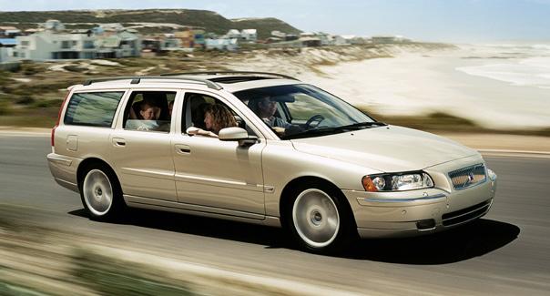 Photos: Car: Volvo V70 2.0 T (pictures, images)