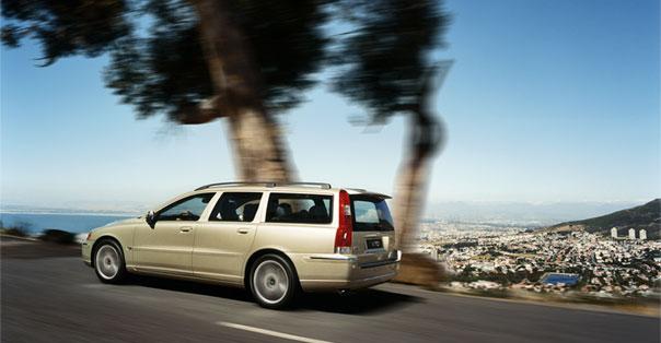Photos: Car: Volvo V70 2.5 T AWD (pictures, images)