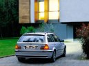 Auto: BMW 330i Touring