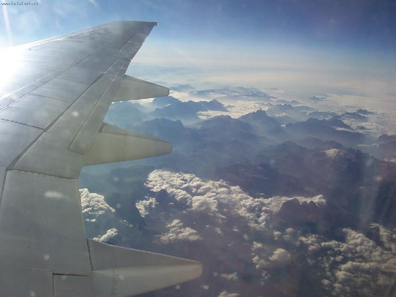 Photo: rakousk� Alpy-Z letadla jsme n�dhern� vid�li rakousk� Alpy- kr�sa, �e?